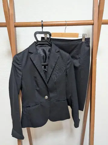 THE SUIT COMPANY 블랙 테일러드 자켓