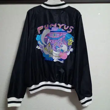 새상품급 PUNYUS 백 자수 디자인 스카잔 블랙