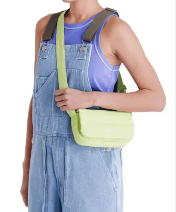 BEYOND THE VINES Pocket Poofy Bag