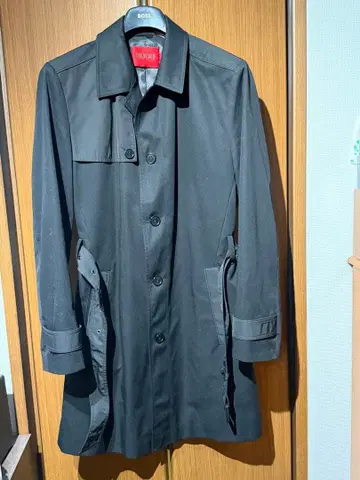 HUGOBOSS 블랙 트렌치코트 거의 새상품