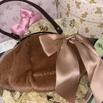 Maison de FLEUR 가마구치 파우치 리본 포함