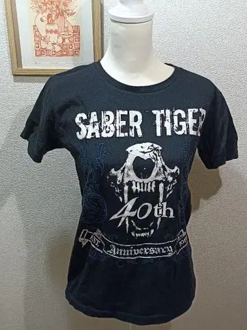 SABER TIGER 40주년 기념 티셔츠 S