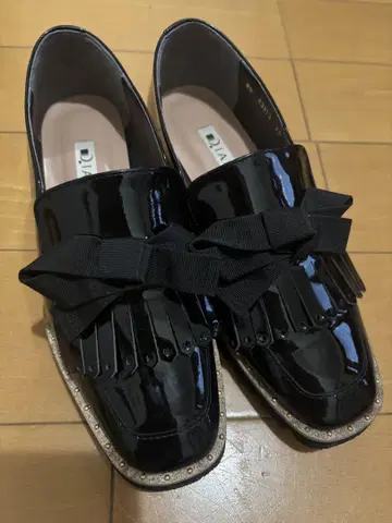 DIANA 리본 포함 블랙 로퍼 22cm