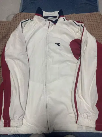 DIADORA 나일론 자켓 L 사이즈 화이트/레드