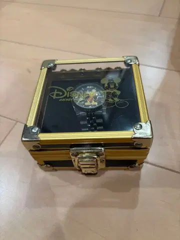 [ Disney ] 미키 80주년 기념 손목시계 [ 케이스 포함 ]