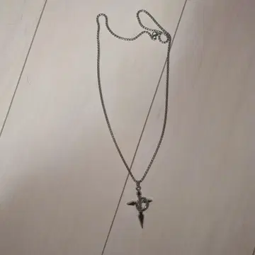 실버 나침반형 펜던트 목걸이