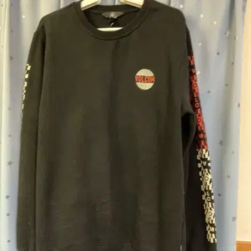 VOLCOM 블랙 긴팔 맨투맨