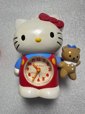 헬로키티 탁상시계 곰 포함
