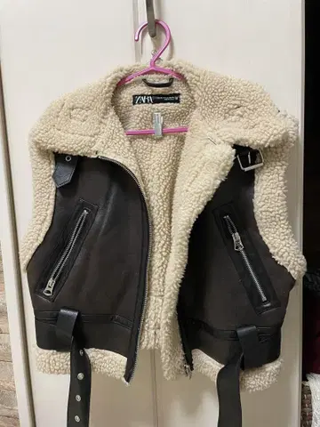 ZARA 슬리브리스 자켓 XS