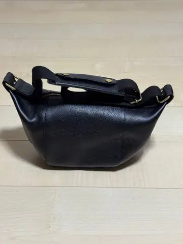 ART BROWN 바디백 숄더백 이탈리아 가죽 블랙
