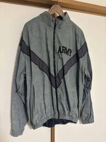 미군 U.S.ARMY 피트니스 자켓 밀리터리 사이즈 L