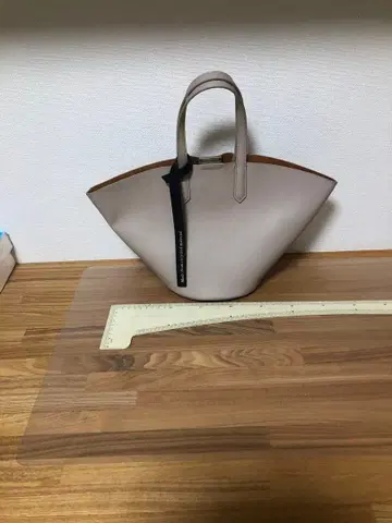 cooco made from recycled material 핸드백