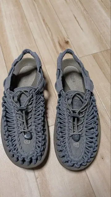 KEEN UNEEK 킨 유니크 28cm