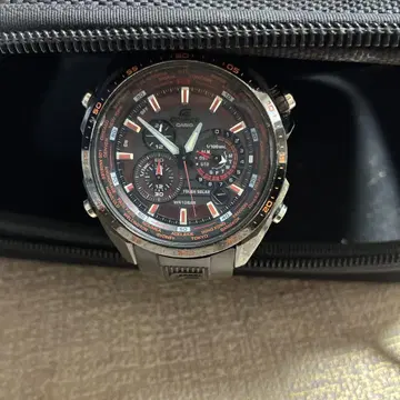 CASIO EDIFICE 크로노그래프 블랙/오렌지