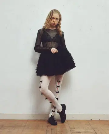 [택 포함] Bibiy. DARLENE SHUSHU MINI SKIRT