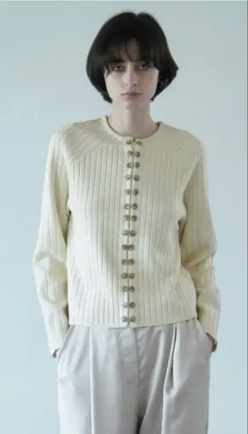 [ CLANE ] 라인업 버튼 니트 탑