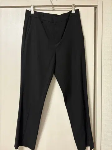 엠프리미어 m's select 센터 프레스 테이퍼드 팬츠