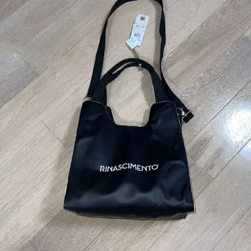 RINASCIMENTO 블랙 숄더백