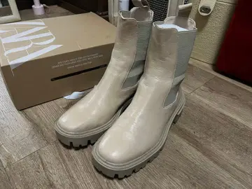 ZARA 베이지 사이드 고어 부츠