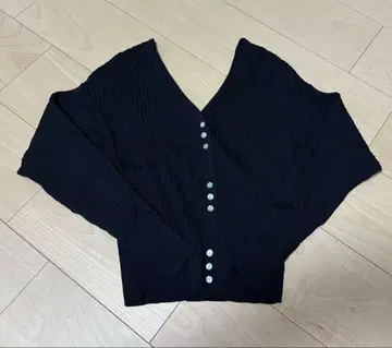 리브 블랙 긴팔 상의