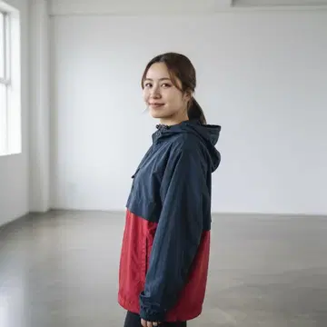 유니클로 나일론 자켓 후드 부착 네이비/레드