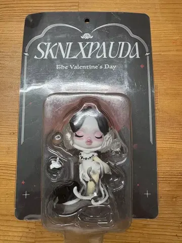 SKNLXPAUDA 발렌타인데이 피규어