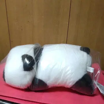 축 늘어진 팬더 봉제 인형