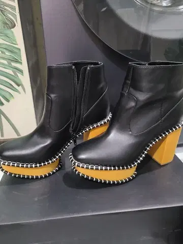 1회 착용 MOUSSY 우드 밑창 부츠 M 사이즈