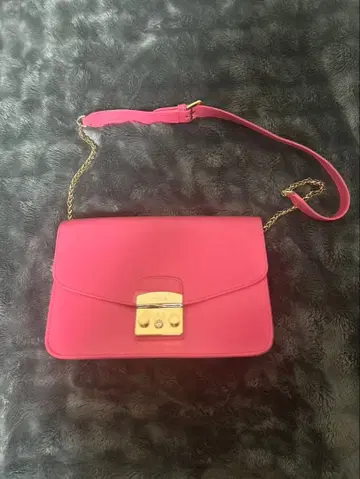 새상품급 FURLA 핑크 가죽 숄더백