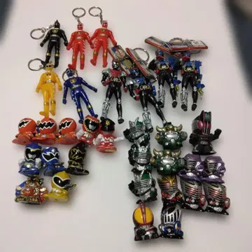 슈퍼 전대 가면라이더 피규어 키링 32개