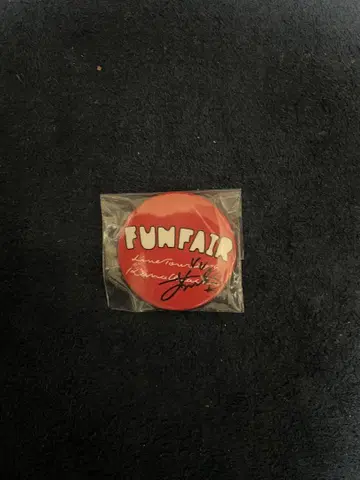 아다치 카나 FUNFAIR 사인 포함 캔뱃지
