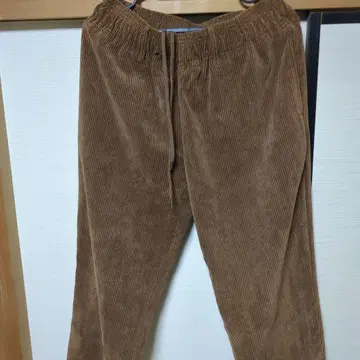 브라운 코듀로이 팬츠