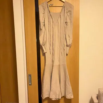 SNIDEL V넥 플레어 원피스
