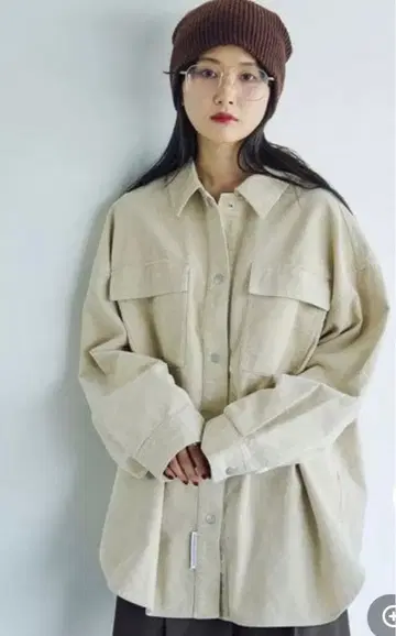 이번 시즌 판매 미사용 새상품 LEPSIM 코듀로이 빅 셔츠 아이보리