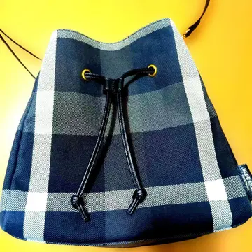 BLUE LABEL CRESTBRIDGE 체크 무늬 버킷 백