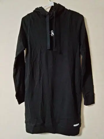 Calvin Klein Jeans 후드 부착 블랙 원피스