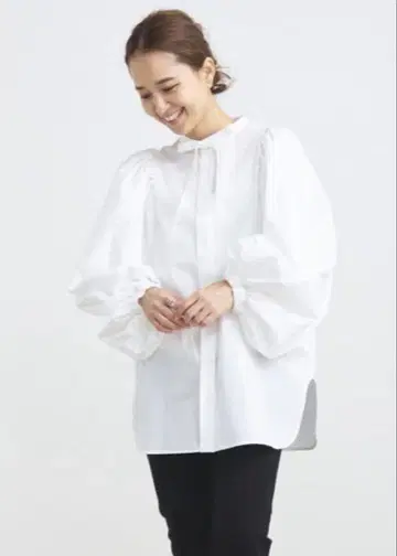 yori 리본 퍼프 슬리브 블라우스 화이트