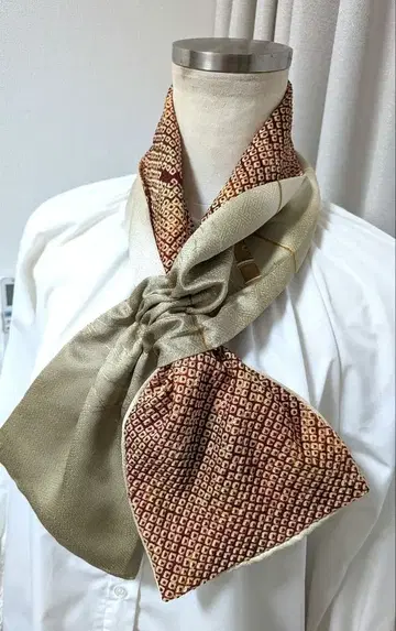 기모노 리메이크 (순수 실크 이로도메소데 & 총무명 겉옷) 솜 스톨