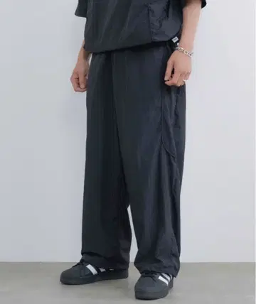 SINNSS 와이드 스트레이트 나일론 테크 팬츠