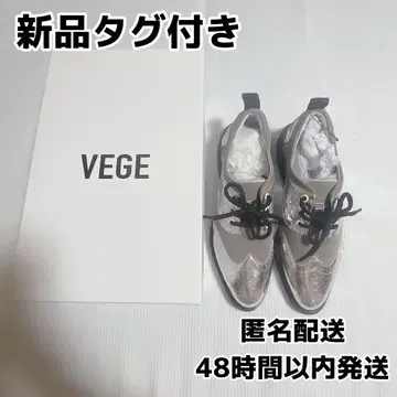 [ 택 포함 새상품 ] VEGE 실버 레이스업 스니커즈 실버