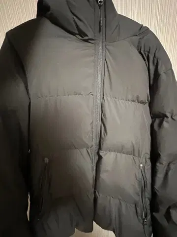 블랙 다운 자켓 후드 부착