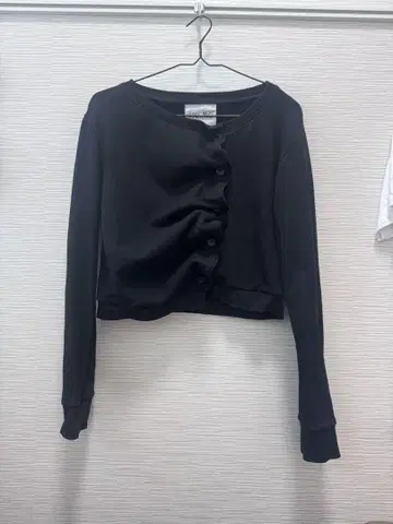 타이.미 블랙 가디건