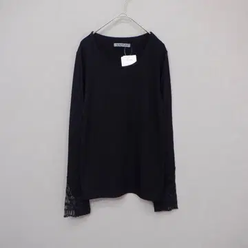 이즈스칼라 553222: 바이올린과 피아노 레이스 절개 롱T