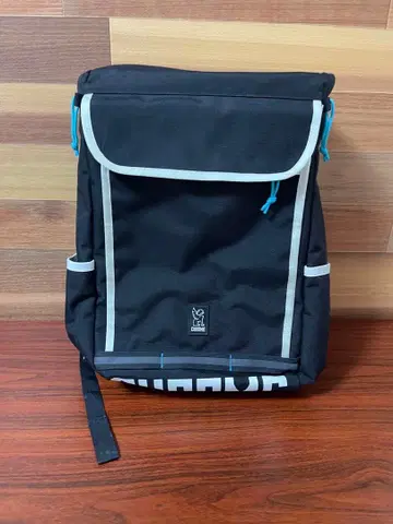 CHROME 블랙 백팩