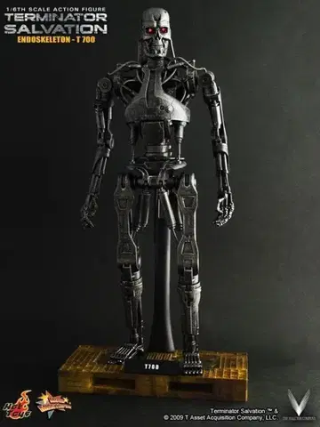 핫토이즈 무비 마스터피스 터미네이터4 T-700 1/6