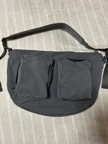 AMIACALVA SPLIT YARN BODYBAG