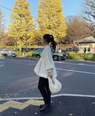 Bibiy. JUANA KNIT TOP