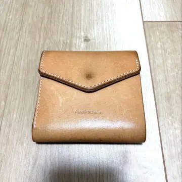 헨더 스킴 플랩 월렛 내추럴