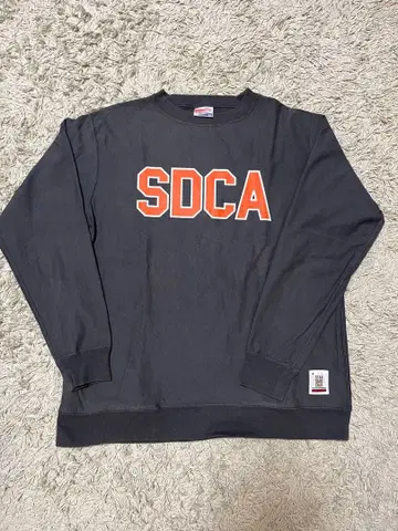 스탠다드 캘리포니아 SDCA 로고 긴팔 맨투맨 다크 그레이