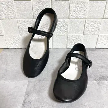 TRAVEL SHOSE by 쇼세 멜리 제인 블랙 플랫 펌프스 38